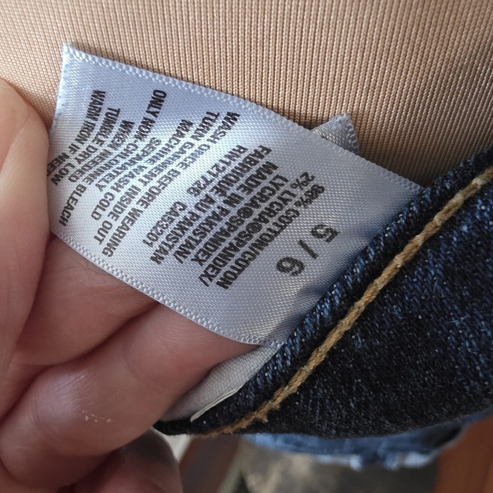 Aeropostale Dark Wash Cuffed Jean Shorts Size 5/6 VGUC - Picture 8 of 8